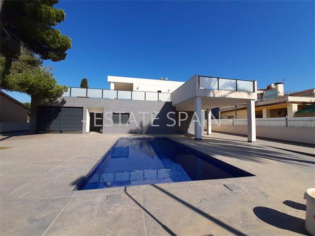 Вилла в Деэса-де-Кампоамор 450 м2 №VL2463D94D5  - Продажа - 1 preview