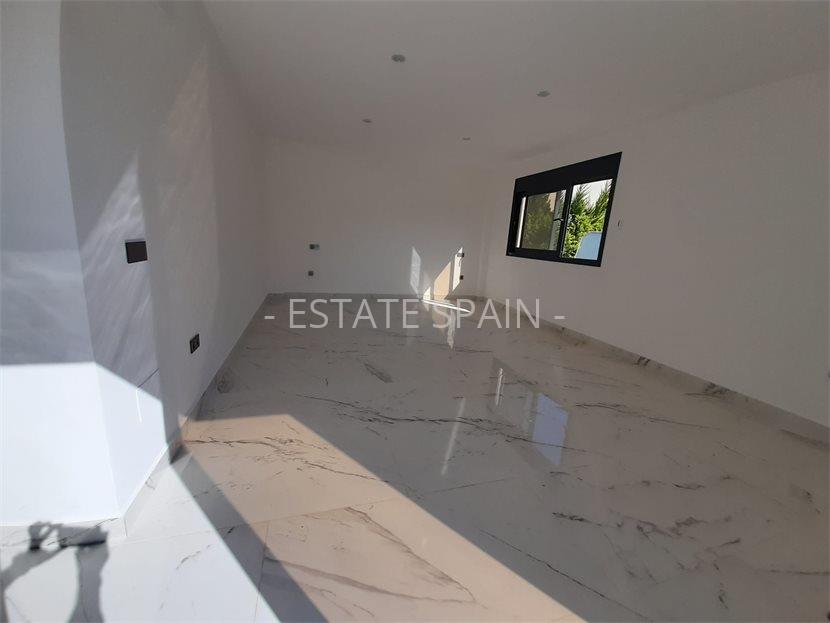 Вилла в Деэса-де-Кампоамор 450 м2 №VL2463D94D5  - Продажа - 2 large