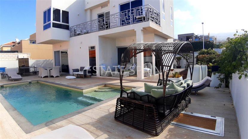 Вилла в Кальяо-Сальвахе 150 м2 №VL22523209FB  - Продажа - 1 preview