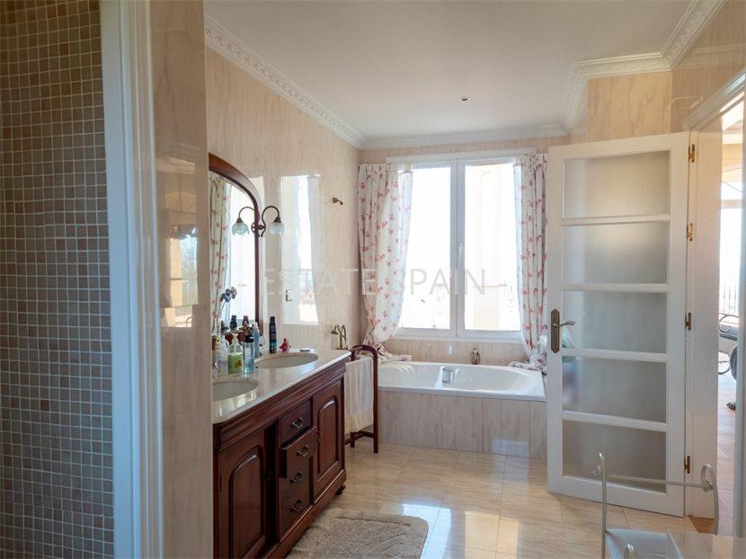 Вилла в Эстепоне 900 м2 №VL223306ADB2  - Продажа - 25 large