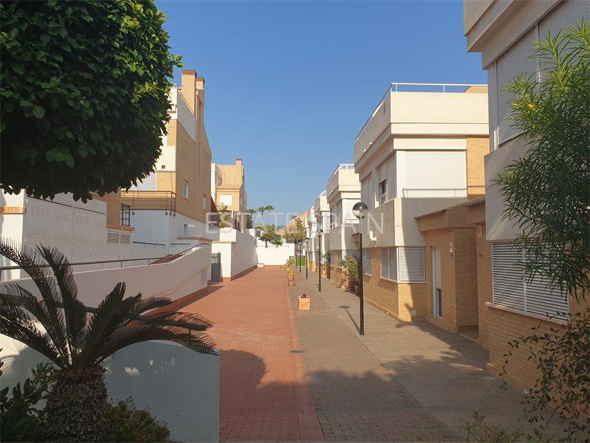 Таунхаус в Плайя-де-Сан-Хуан 270 м2 №BL197166E117  - Продажа - 41 large