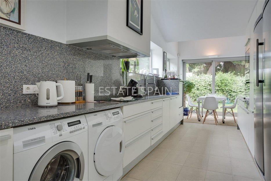 Вилла в Сагаро 270 м2 №VL181138A4F0  - Продажа - 50 large