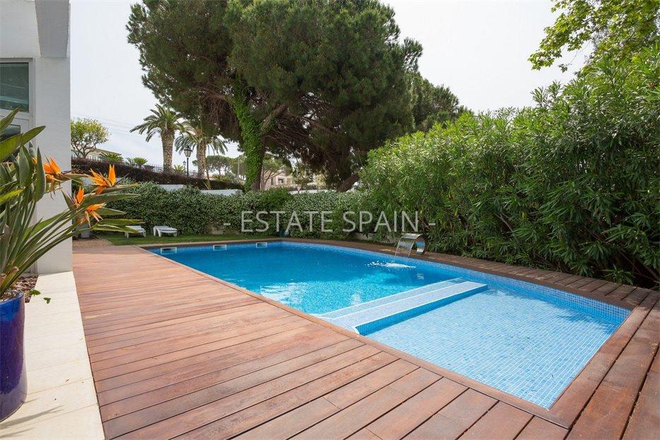 Вилла в Сагаро 270 м2 №VL181138A4F0  - Продажа - 64 large