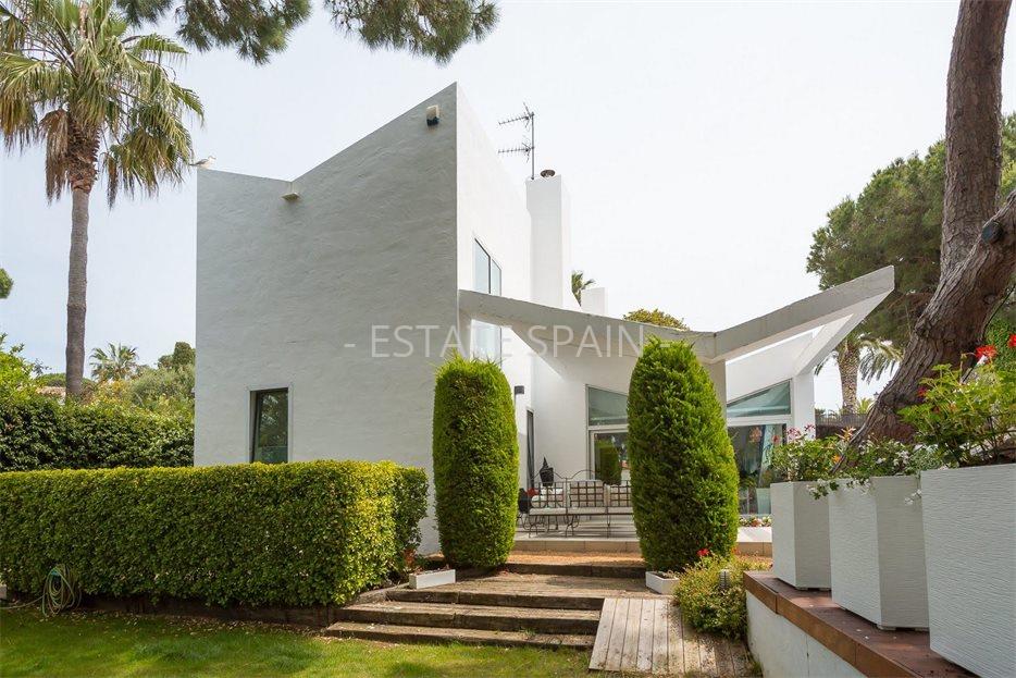 Вилла в Сагаро 270 м2 №VL181138A4F0  - Продажа - 74 large