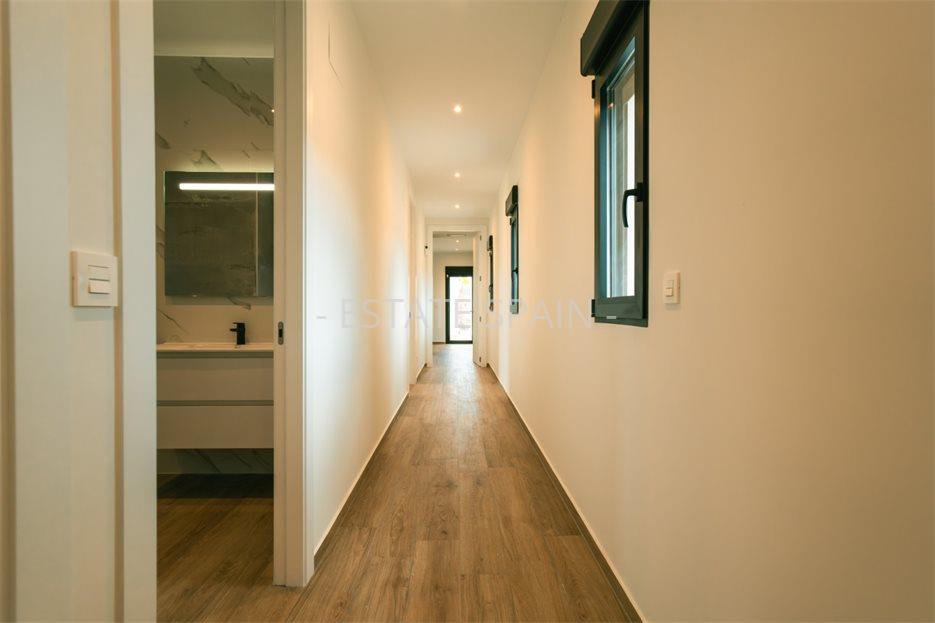 Вилла в Пиносо 178 м2 №VL2629B6BD4  - Продажа - 24 large