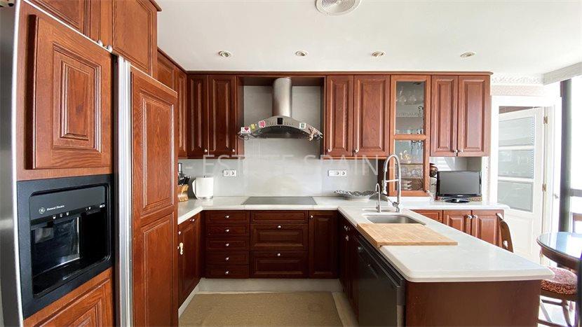 Апартаменты в Бенидорме 200 м2 №ART22113A672E  - Продажа - 38 preview