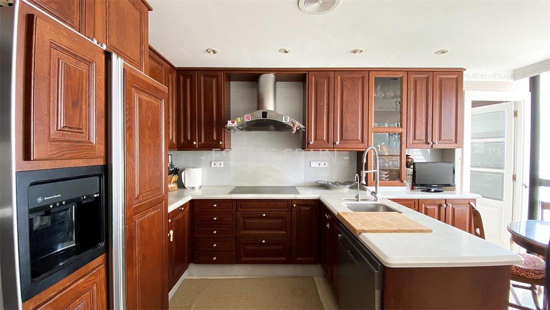 Апартаменты в Бенидорме 200 м2 №ART22113A672E  - Продажа - 38 large