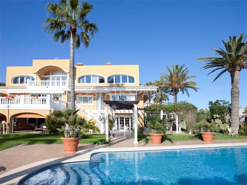 Усадьба в Кабо-де-лас-Уэртас 880 м2 №VL2121194DBB  - Продажа - 1 large