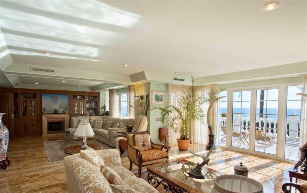 Усадьба в Кабо-де-лас-Уэртас 880 м2 №VL2121194DBB  - Продажа - 2 large