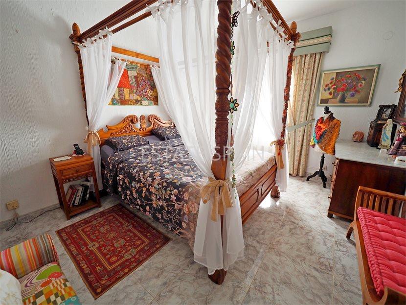 Вилла в Бусоте 2277 м2 №VL2486F665F  - Продажа - 35 large