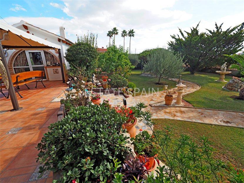 Вилла в Бусоте 2277 м2 №VL2486F665F  - Продажа - 13 large