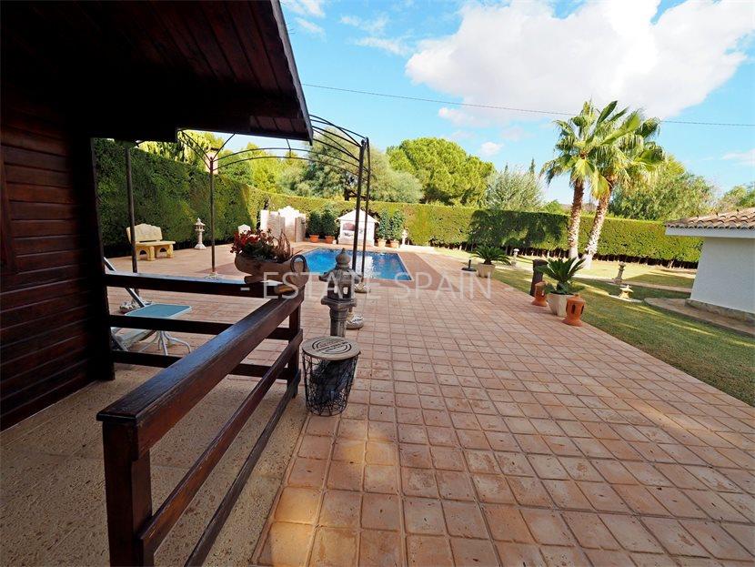 Вилла в Бусоте 2277 м2 №VL2486F665F  - Продажа - 41 large