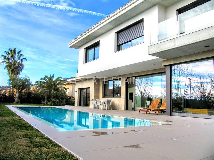 Вилла в Плайя-де-Аро 290 м2 №VL181150A0C5  - Продажа - 1 large