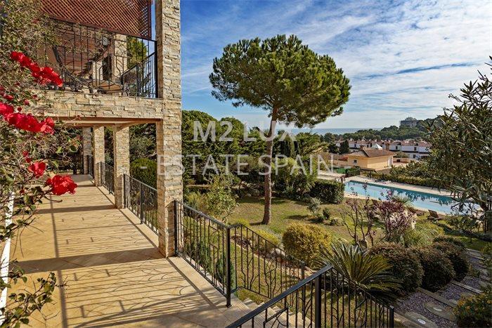 Вилла в Сан-Антони-де-Калонже 500 м2 №VL181123BBCA4  - Продажа - 1 preview