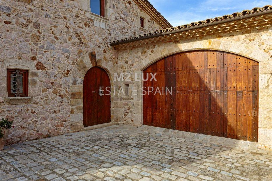 Вилла в Сан-Фелиу-де-Гишольс 515 м2 №VL24125DE69D  - Продажа - 19 large