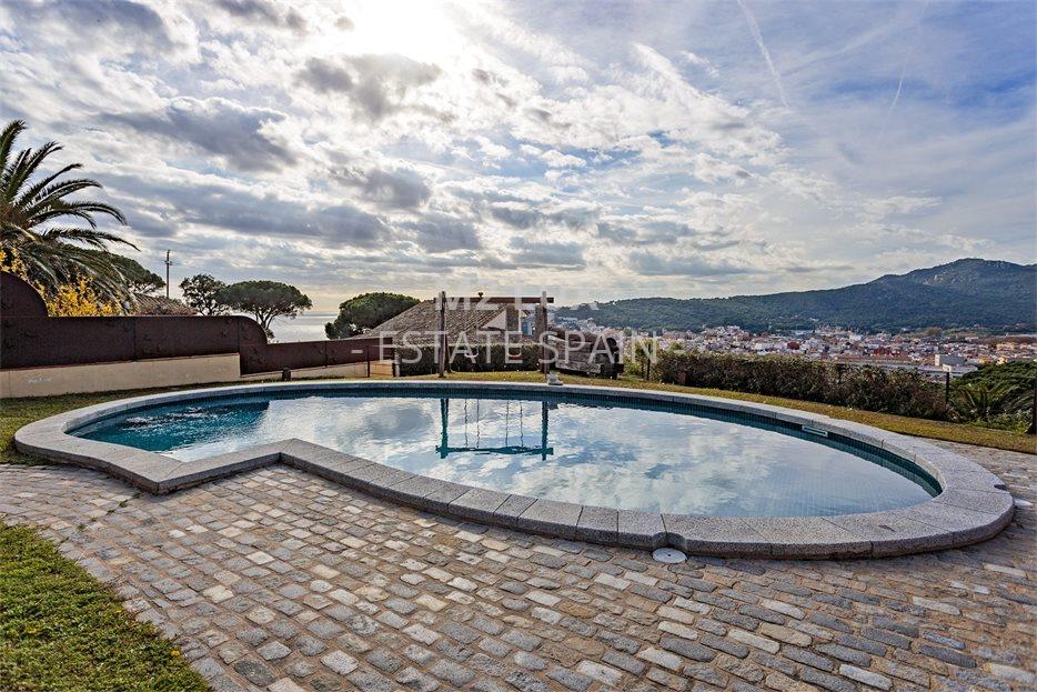 Вилла в Сан-Фелиу-де-Гишольс 515 м2 №VL24125DE69D  - Продажа - 17 large