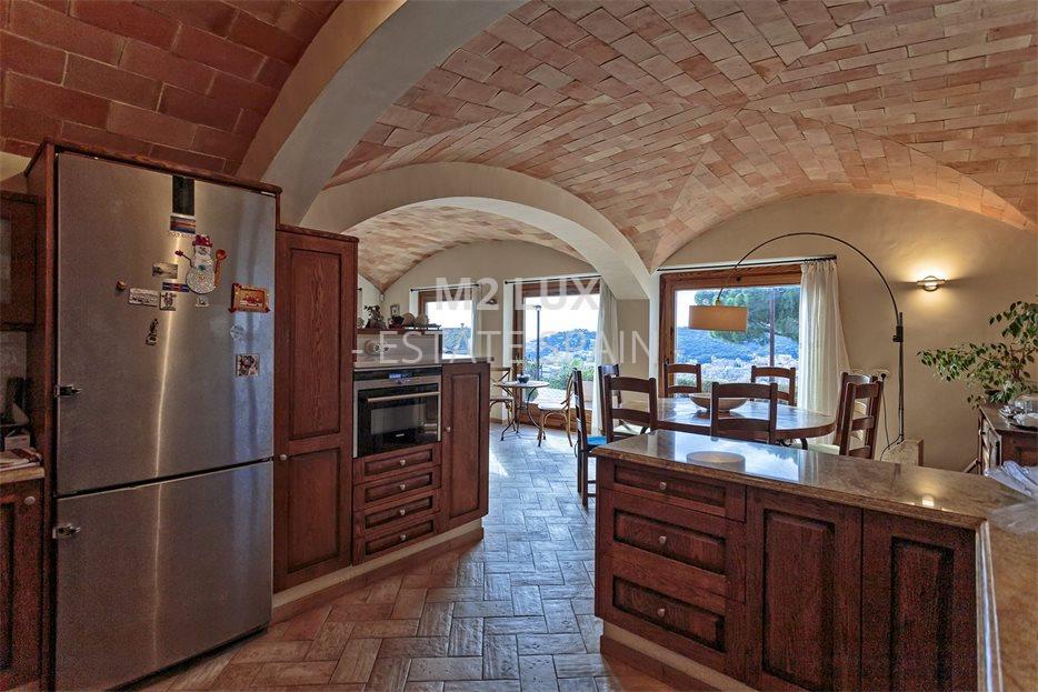 Вилла в Сан-Фелиу-де-Гишольс 515 м2 №VL24125DE69D  - Продажа - 26 large