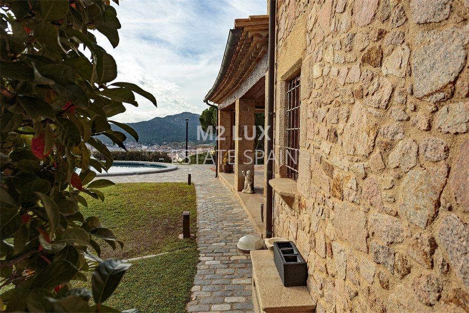 Вилла в Сан-Фелиу-де-Гишольс 515 м2 №VL24125DE69D  - Продажа - 4 large