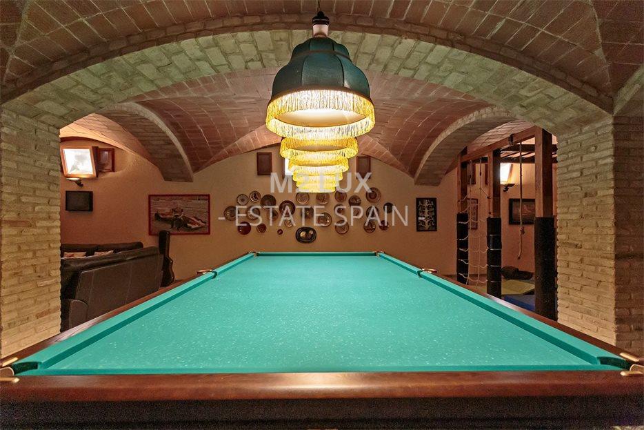 Вилла в Сан-Фелиу-де-Гишольс 515 м2 №VL24125DE69D  - Продажа - 52 large