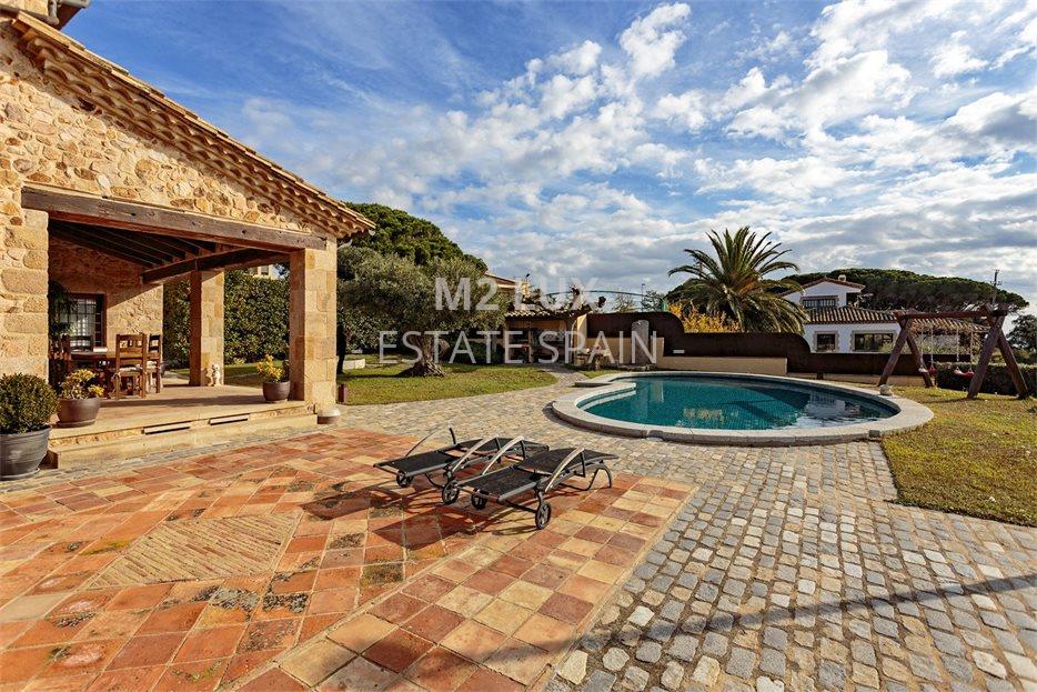 Вилла в Сан-Фелиу-де-Гишольс 515 м2 №VL24125DE69D  - Продажа - 13 large