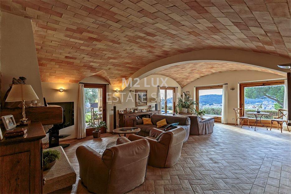 Вилла в Сан-Фелиу-де-Гишольс 515 м2 №VL24125DE69D  - Продажа - 20 large