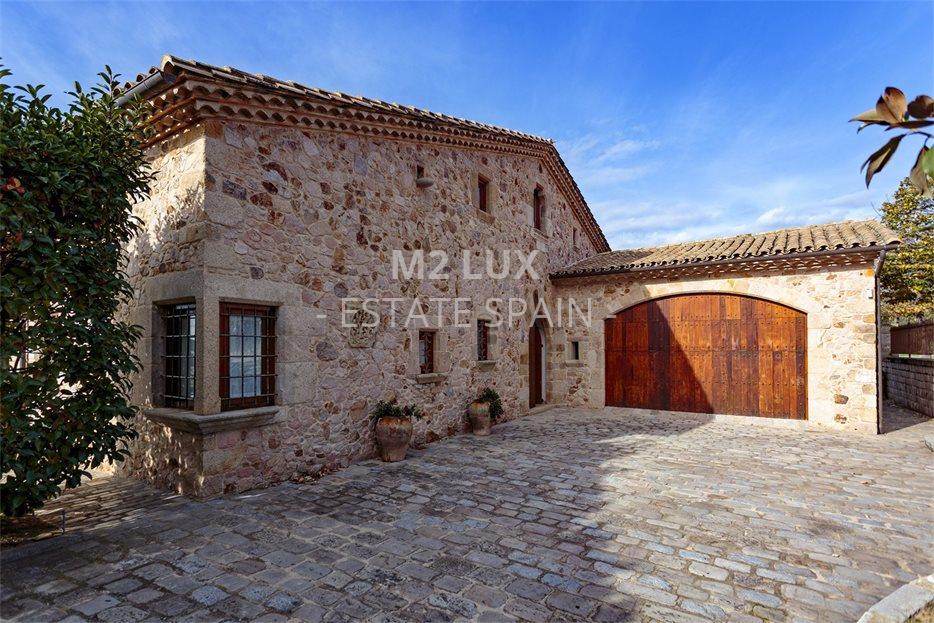 Вилла в Сан-Фелиу-де-Гишольс 515 м2 №VL24125DE69D  - Продажа - 3 large