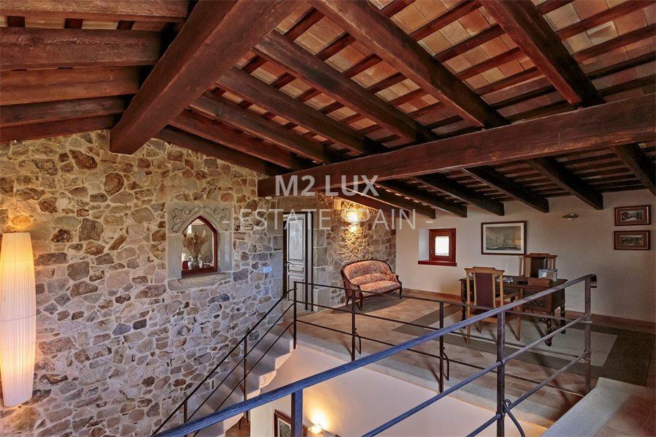 Вилла в Сан-Фелиу-де-Гишольс 515 м2 №VL24125DE69D  - Продажа - 37 large