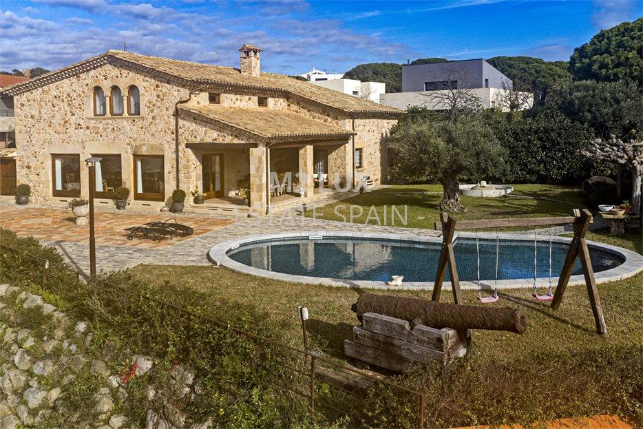 Вилла в Сан-Фелиу-де-Гишольс 515 м2 №VL24125DE69D  - Продажа - 64 large