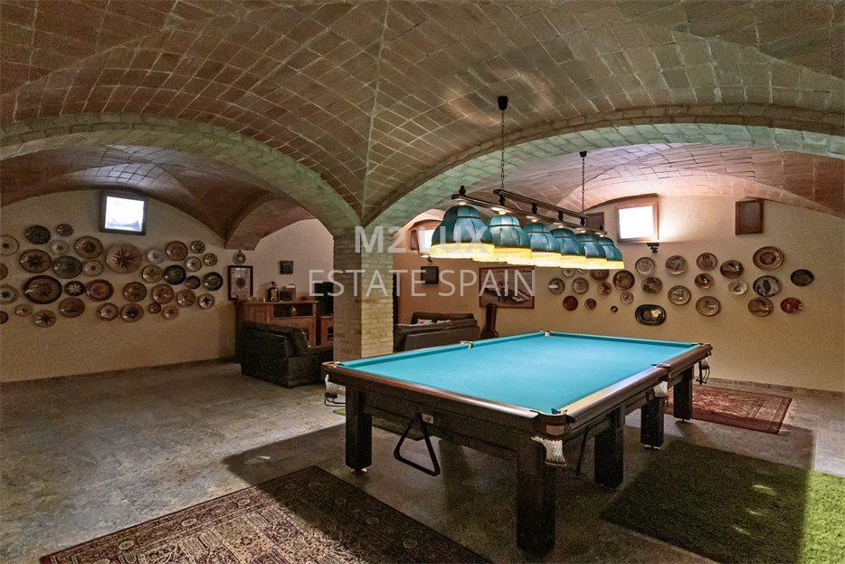 Вилла в Сан-Фелиу-де-Гишольс 515 м2 №VL24125DE69D  - Продажа - 46 large