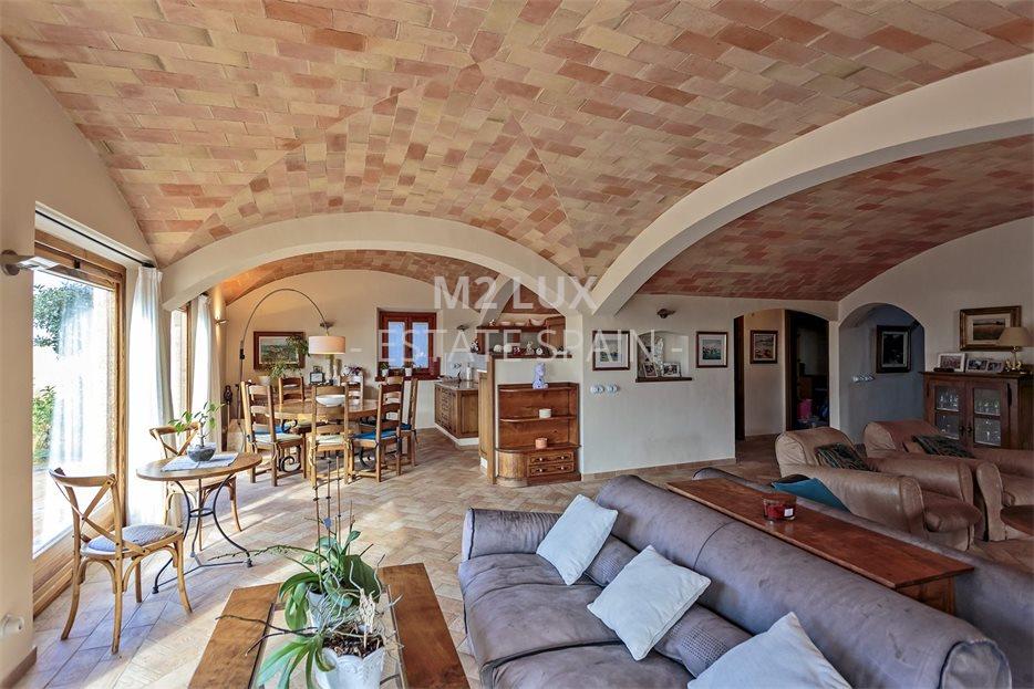 Вилла в Сан-Фелиу-де-Гишольс 515 м2 №VL24125DE69D  - Продажа - 21 large