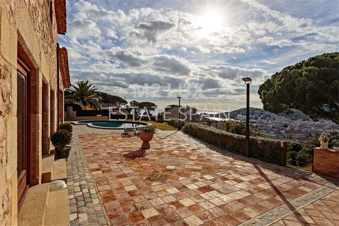 Вилла в Сан-Фелиу-де-Гишольс 515 м2 №VL24125DE69D  - Продажа - 15 preview