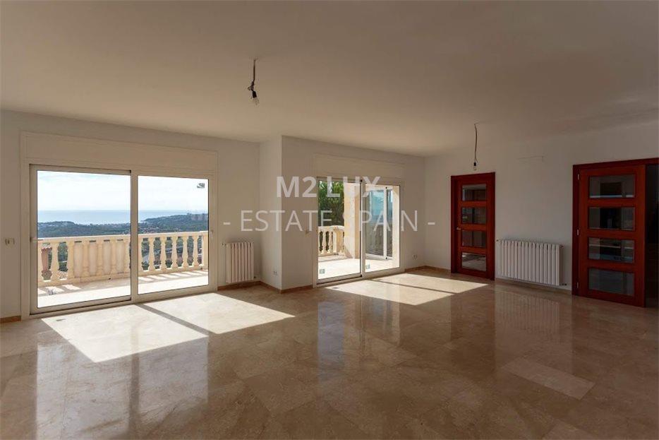 Дом в Кастель-Пладжа-де-Аро 441 м2 №VL191943898  - Продажа - 25 large