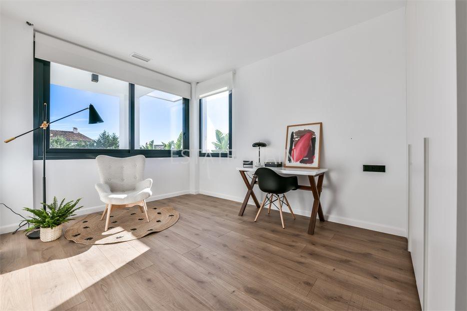 Вилла в Урбанизации Сьерра-Кортина 300 м2 №VL203353631  - Продажа - 20 large