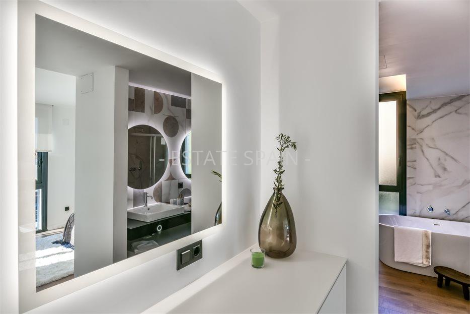 Вилла в Урбанизации Сьерра-Кортина 300 м2 №VL203353631  - Продажа - 32 large