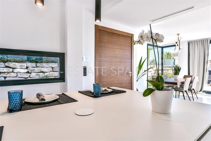 Вилла в Урбанизации Сьерра-Кортина 300 м2 №VL203353631  - Продажа - 17 preview