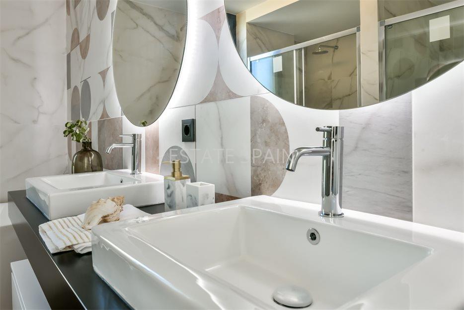 Вилла в Урбанизации Сьерра-Кортина 300 м2 №VL203353631  - Продажа - 31 large