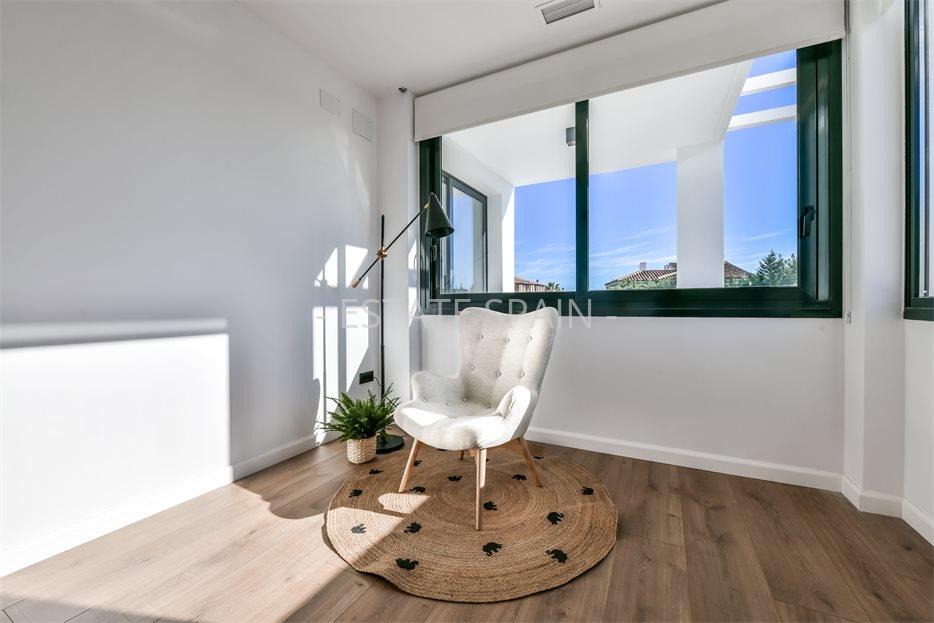 Вилла в Урбанизации Сьерра-Кортина 300 м2 №VL203353631  - Продажа - 16 large