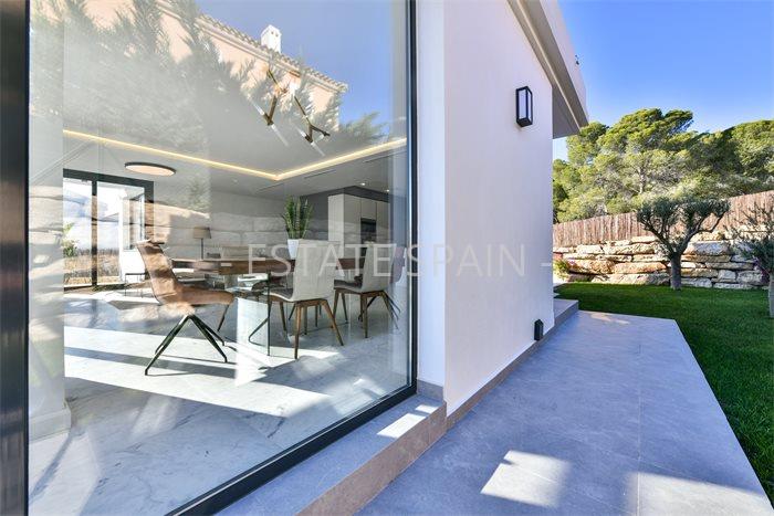 Вилла в Урбанизации Сьерра-Кортина 300 м2 №VL203353631  - Продажа - 3 preview