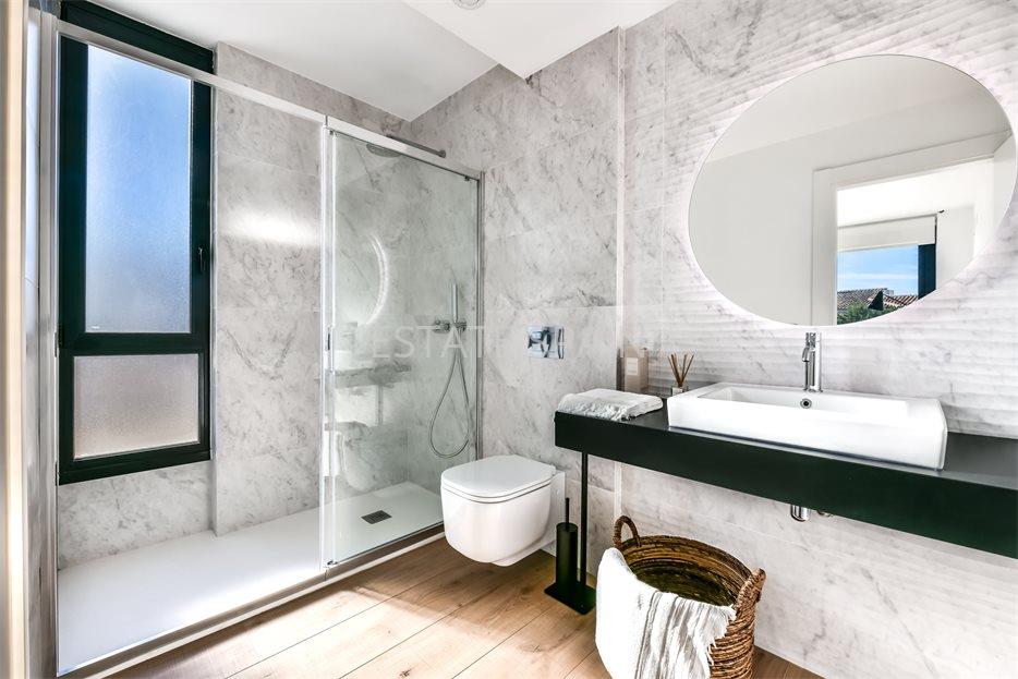 Вилла в Урбанизации Сьерра-Кортина 300 м2 №VL203353631  - Продажа - 33 large