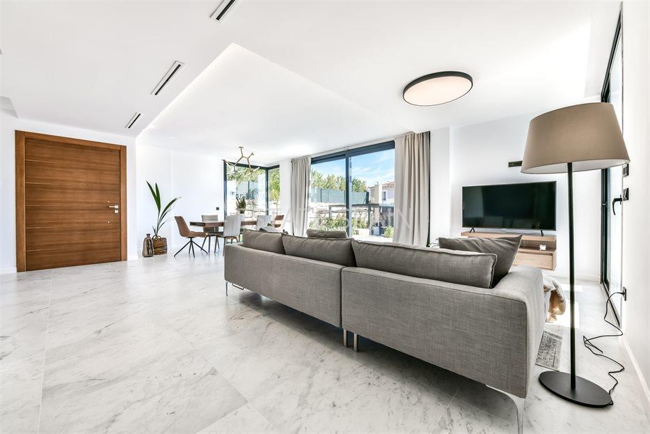 Вилла в Урбанизации Сьерра-Кортина 300 м2 №VL203353631  - Продажа - 21 large