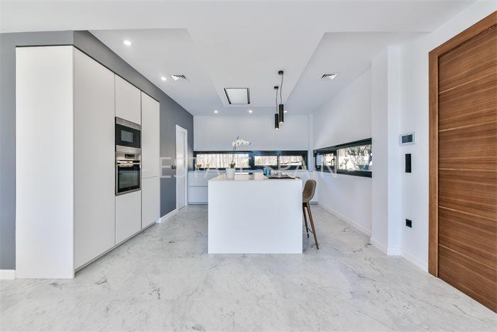 Вилла в Урбанизации Сьерра-Кортина 300 м2 №VL203353631  - Продажа - 39 preview