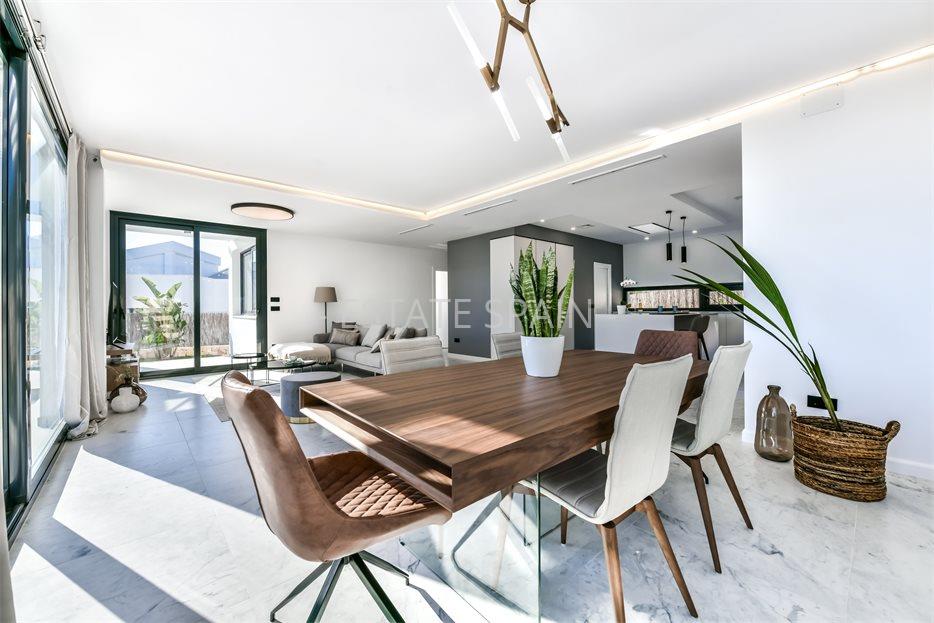 Вилла в Урбанизации Сьерра-Кортина 300 м2 №VL203353631  - Продажа - 10 large