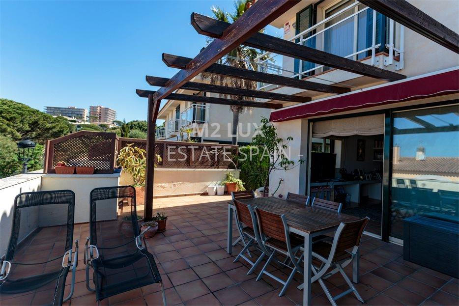 Таунхаус в Сан-Фелиу-де-Гишольс 199 м2 №BL2011125358  - Продажа - 3 large