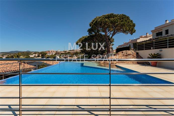 Таунхаус в Сан-Фелиу-де-Гишольс 199 м2 №BL2011125358  - Продажа - 42 preview