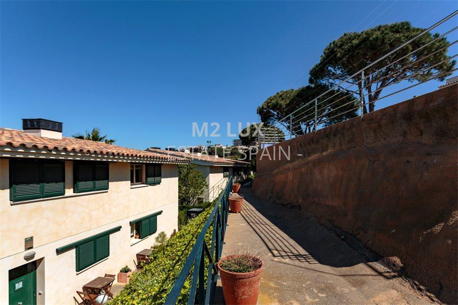 Таунхаус в Сан-Фелиу-де-Гишольс 199 м2 №BL2011125358  - Продажа - 43 large