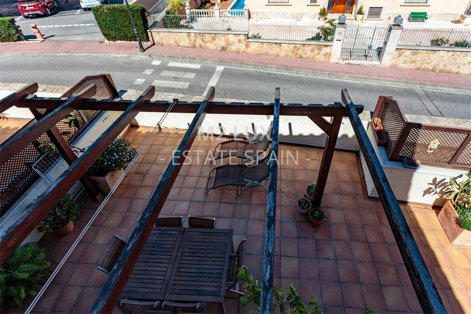 Таунхаус в Сан-Фелиу-де-Гишольс 199 м2 №BL2011125358  - Продажа - 23 large