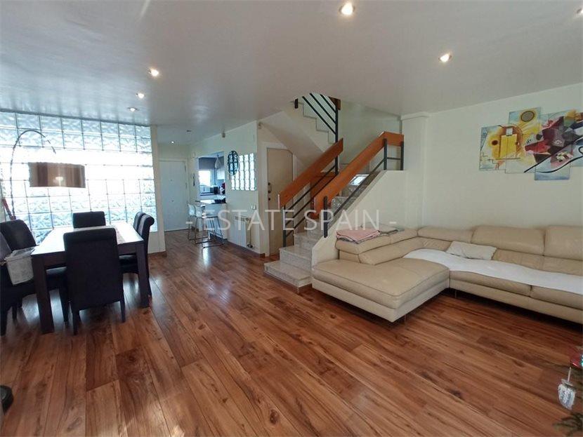 Таунхаус в Кастельдефельсе 150 м2 №ART25716BCE68  - Продажа - 3 large