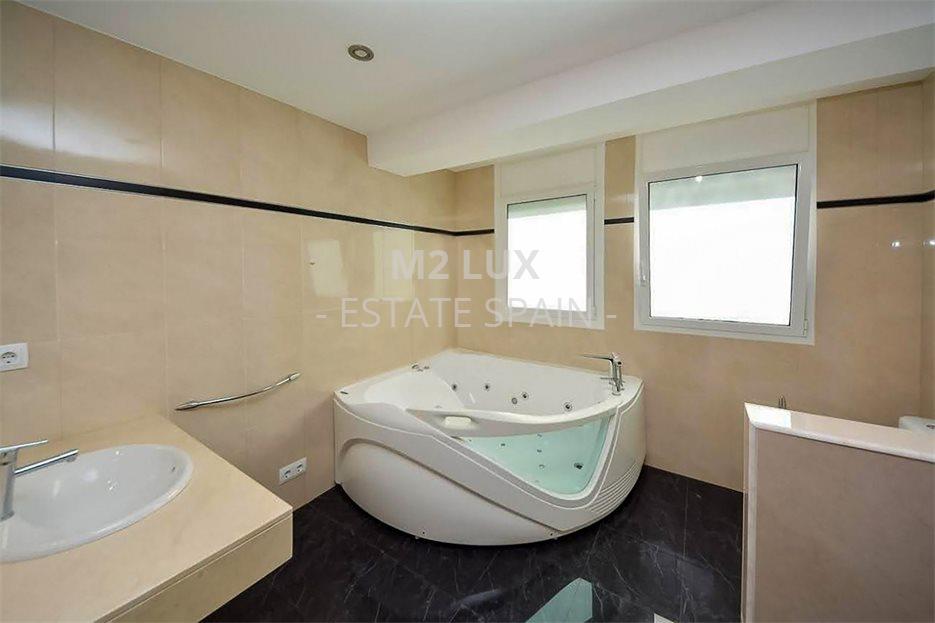 Вилла в Ллорет-де-Маре 696 м2 №VL21521659A2  - Продажа - 8 large