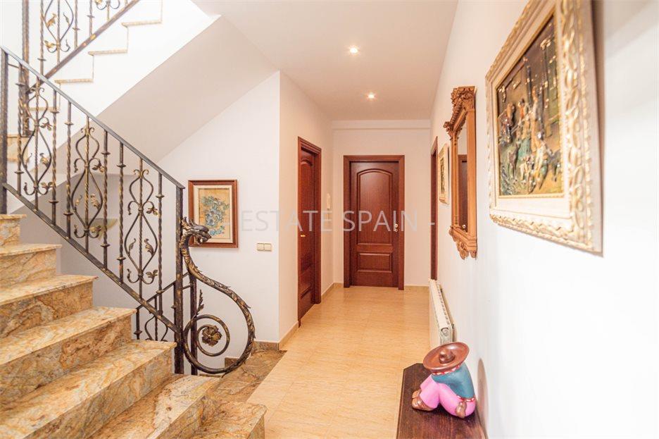 Особняк в Ллорет-де-Маре 447 м2 №VL23415A008E  - Продажа - 26 large