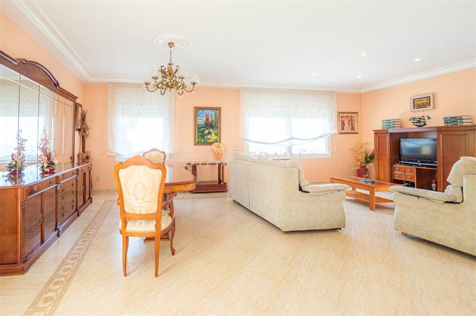 Особняк в Ллорет-де-Маре 447 м2 №VL23415A008E  - Продажа - 4 large